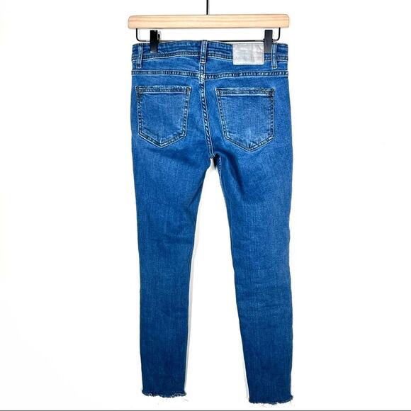 Zara medium wash distressed skinny jeans with silver side stripe size 4 B170 - Picture 7 of 7